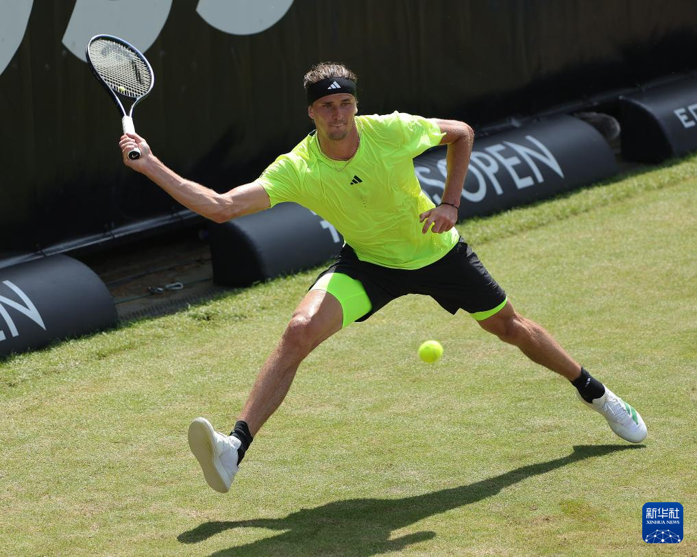 包含日本网球队绝杀德国网球队,兹维列夫统治全场的词条 包含日本网球队绝杀德国网球队,兹维列夫统治全场的词条