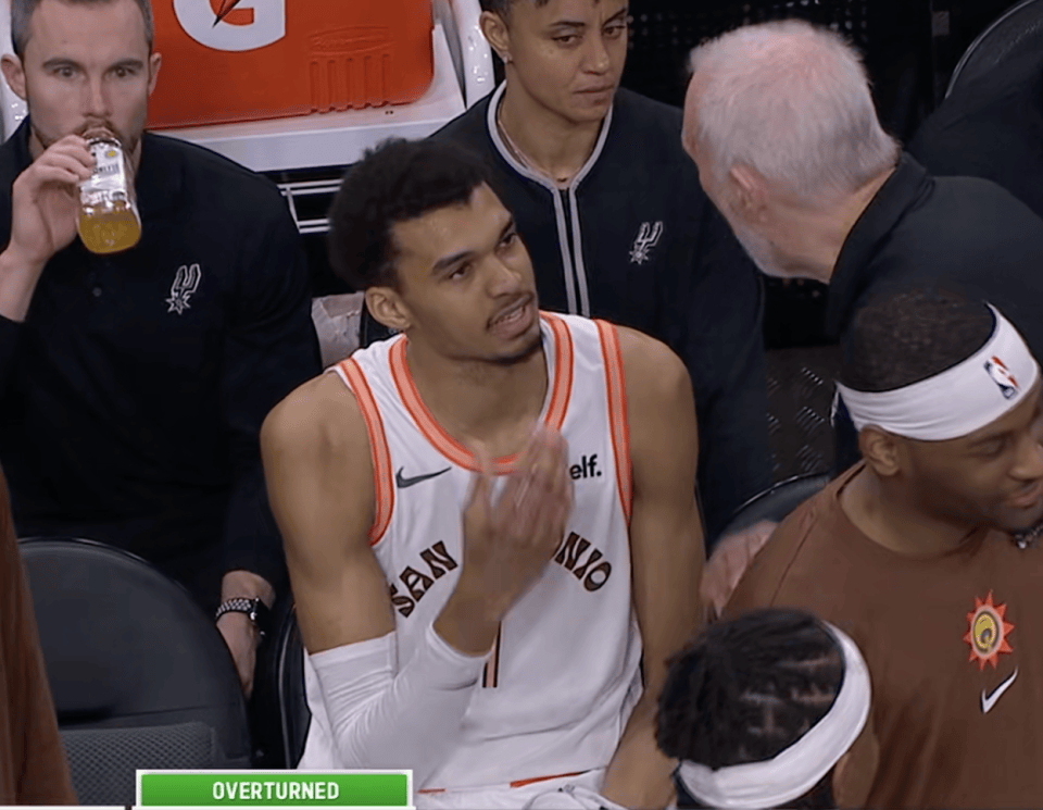 马刺横扫凯尔特人B队,东契奇完成帽子戏法 马刺横扫凯尔特人B队,东契奇完成帽子戏法