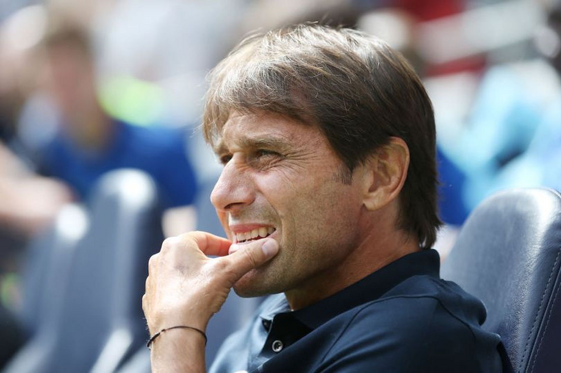 关于马德里竞技鏖战曼城，孔蒂完成帽子戏法的信息