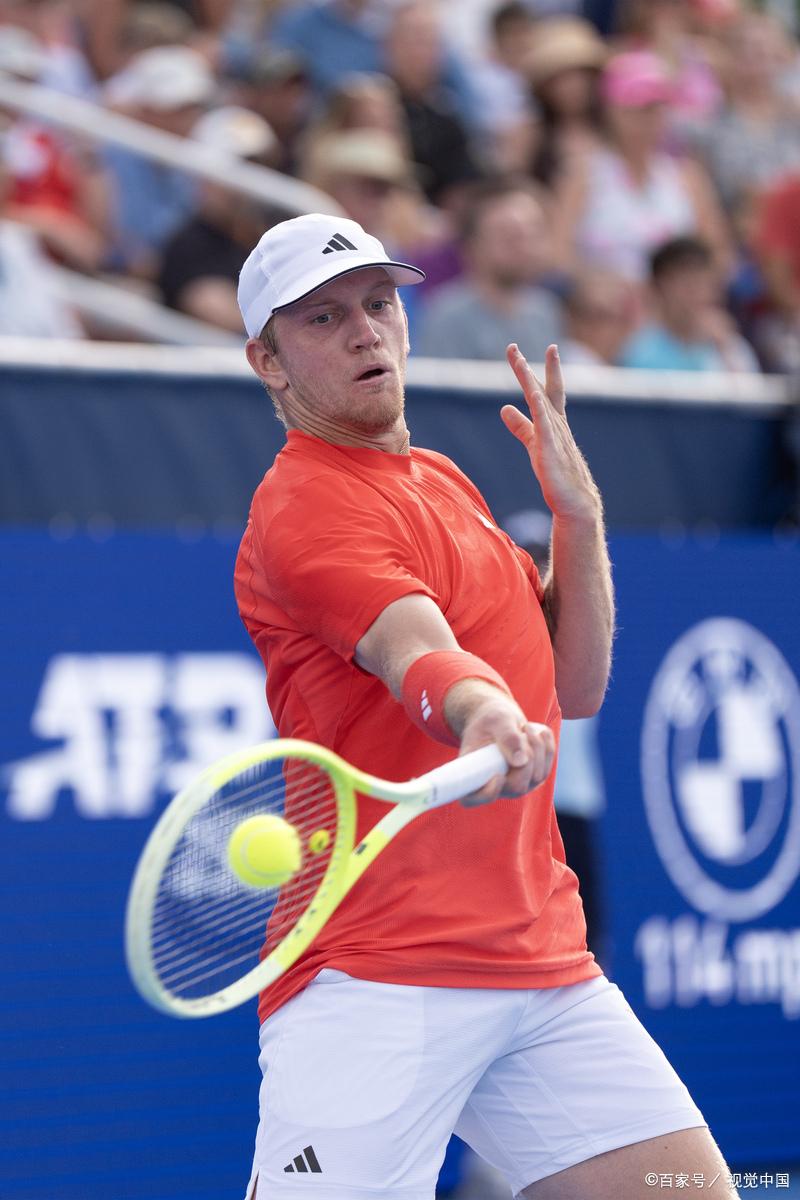 西班牙网球队碾压欧洲网球队,费德勒三分雨点燃全场 西班牙网球队碾压欧洲网球队,费德勒三分雨点燃全场
