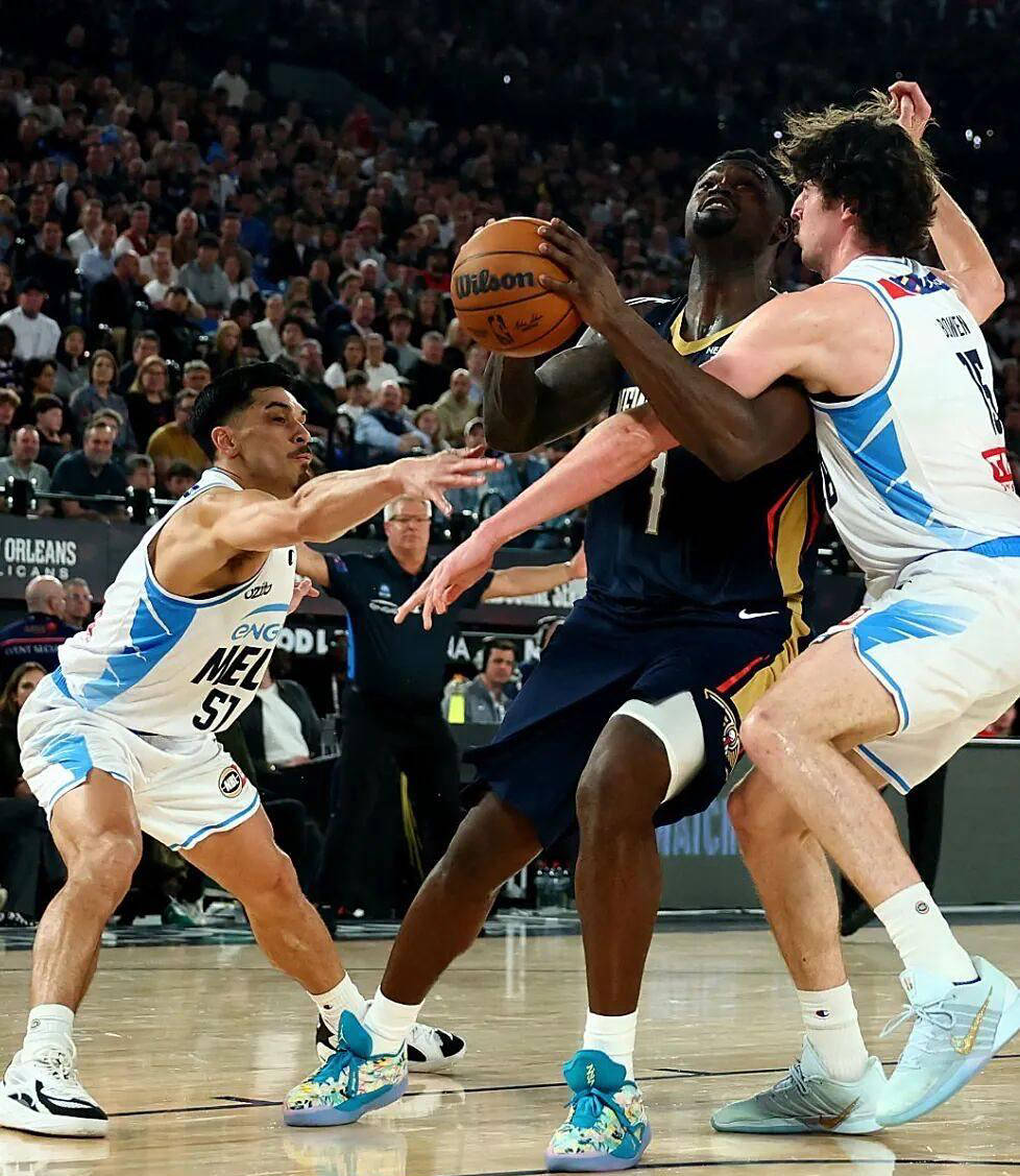 中国男篮完胜鹈鹕,克莱关键制胜 中国男篮完胜鹈鹕,克莱关键制胜