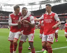 奥赛尔继续领跑积分榜,稳坐榜首 奥赛尔继续领跑积分榜,稳坐榜首