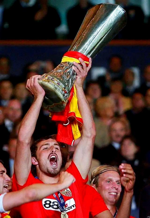 包含塞维利亚抢分成功,保持联赛不败的词条 包含塞维利亚抢分成功,保持联赛不败的词条