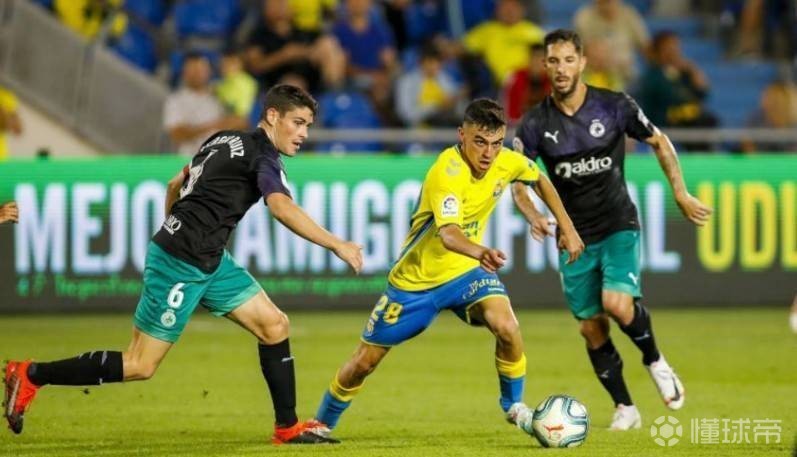 斯帕尔险胜阿贾克斯,晋级八强 斯帕尔险胜阿贾克斯,晋级八强