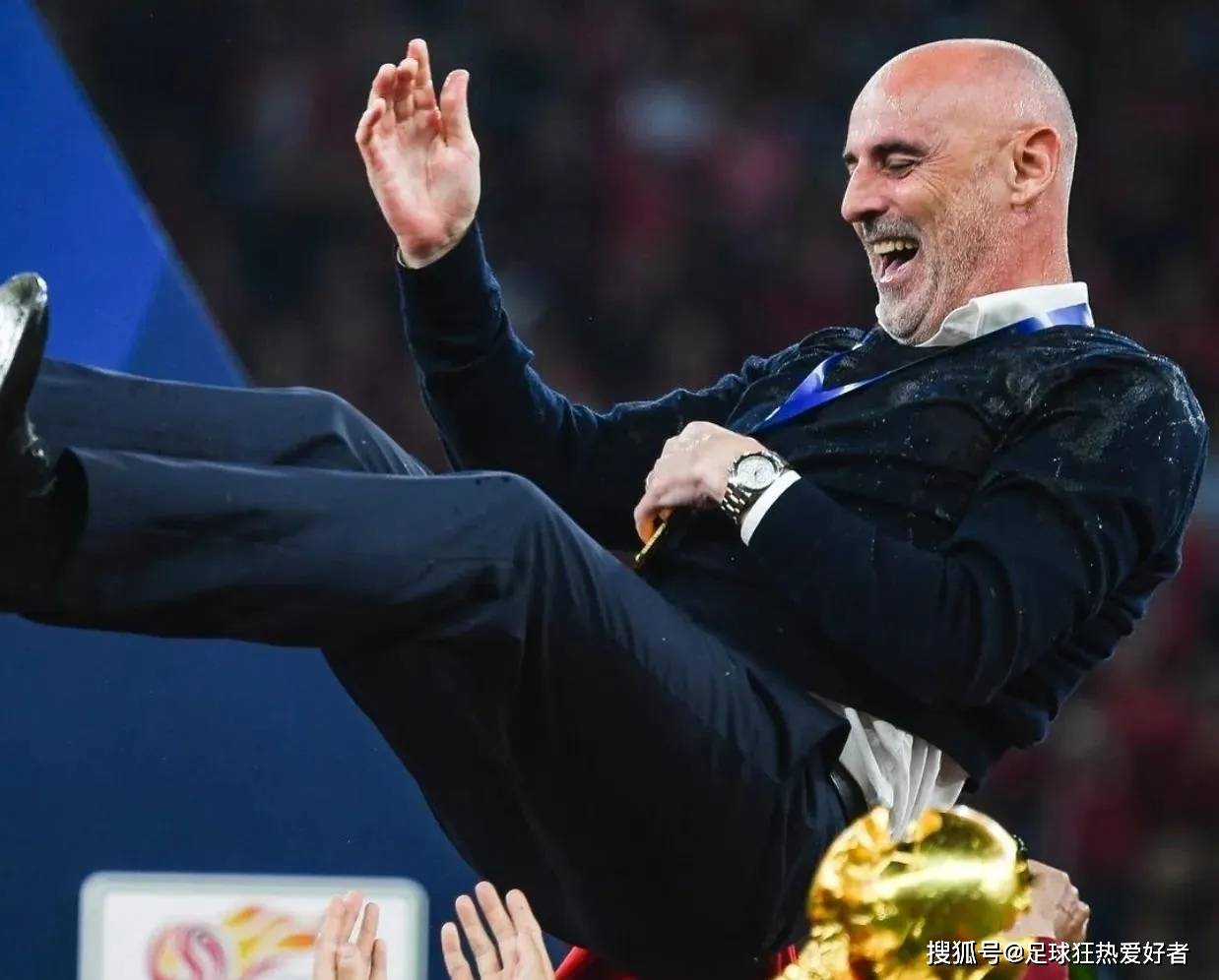 包含沙尔克再夺胜利,激发球队士气与信心的词条 包含沙尔克再夺胜利,激发球队士气与信心的词条