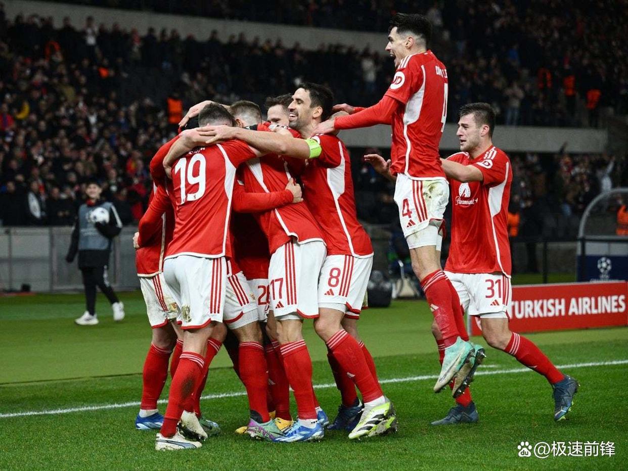 沃尔夫斯堡主场遭遇反击,球队重新总结战术的简单介绍 沃尔夫斯堡主场遭遇反击,球队重新总结战术的简单介绍