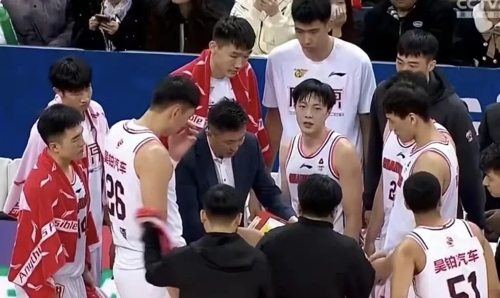 强队战术新意,对手难以预测下一步动作的简单介绍 强队战术新意,对手难以预测下一步动作的简单介绍