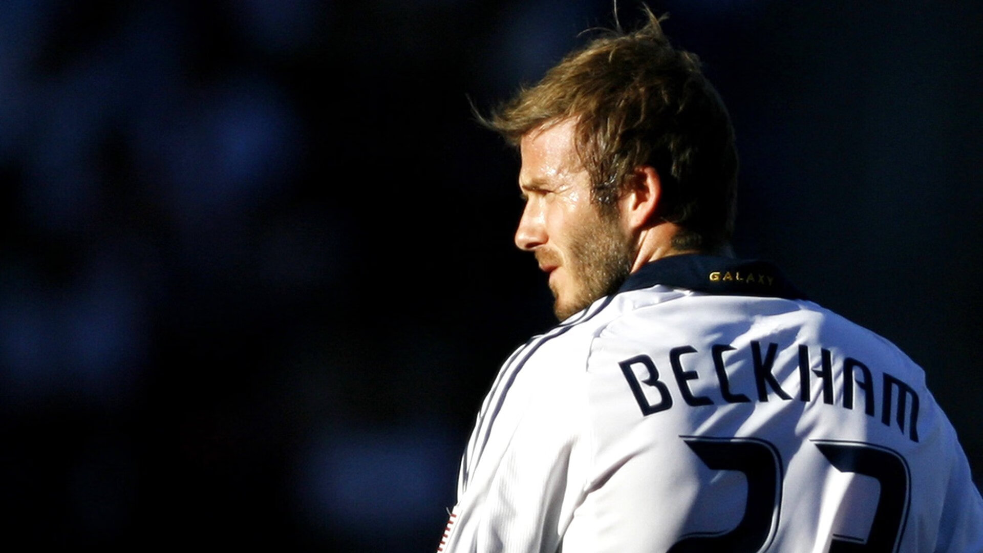 广厦队连续得分压制尼克斯,浓眉成为关键先生