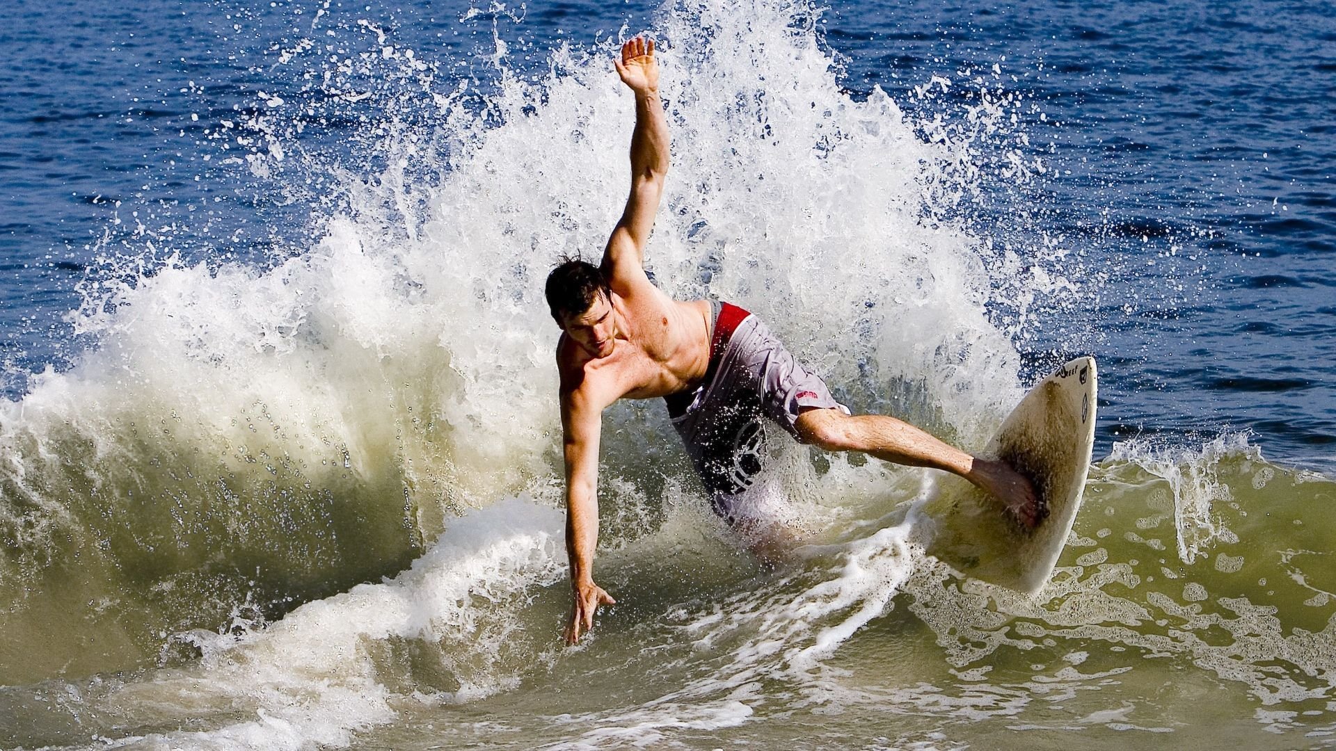 加维,绿茵场上的新王冠—墨西哥与荷兰之战因他而改写